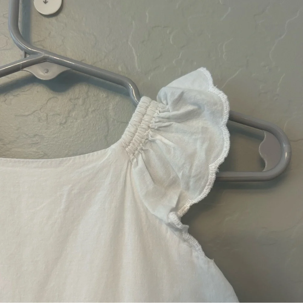 Baby Gap white eyelet dress with flutter sleeves 3-6 months